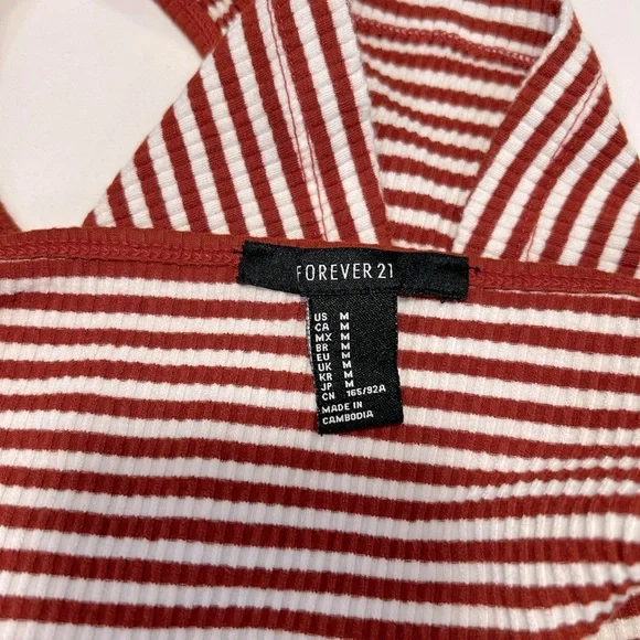 Cute retro style halter top - Picture 3 of 3